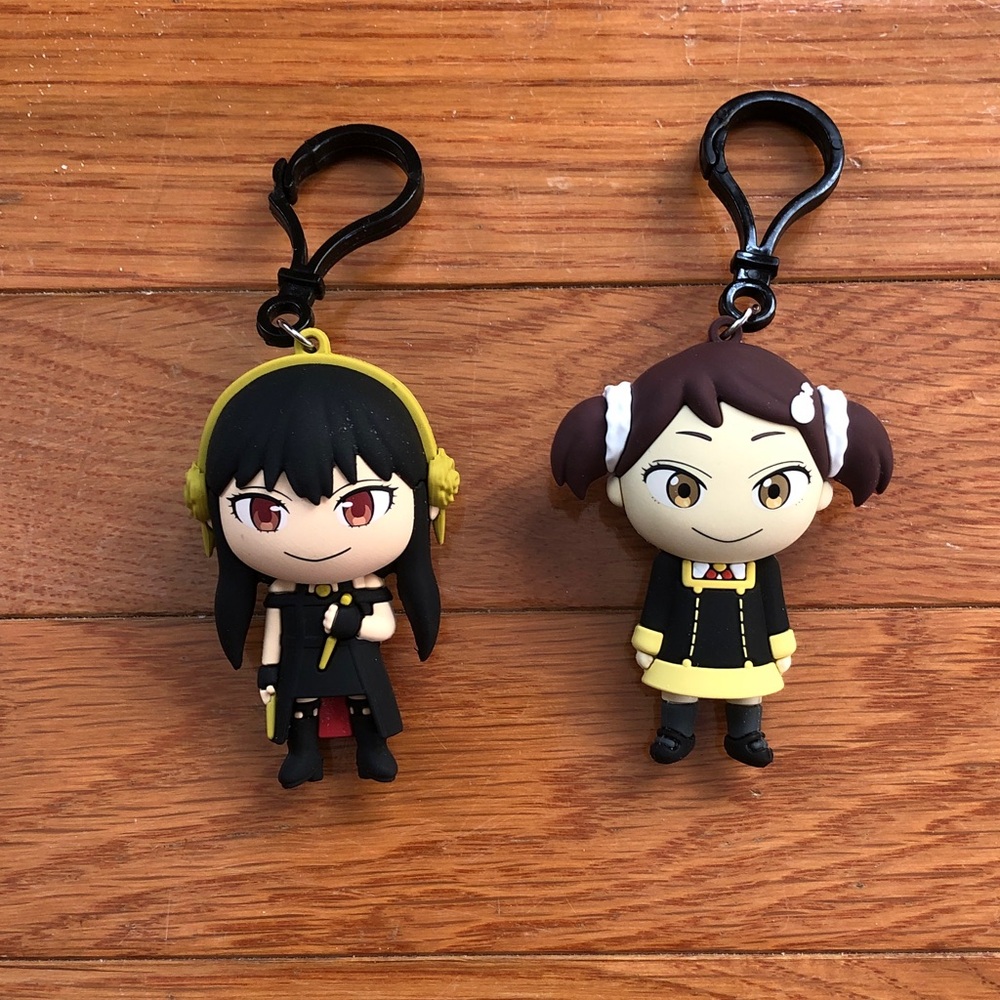 Yor Forager & Becky BlackBell Spy X Family clip keychain
